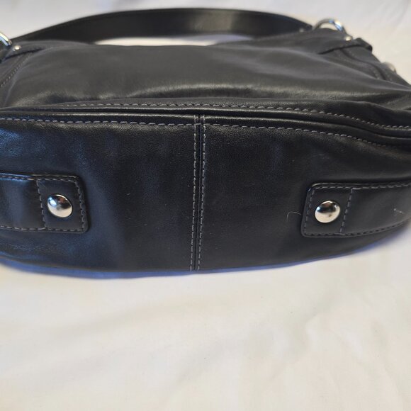 Authentic, Vintage 1994 Coach Zoe Hobo Bag in Black Leather - Picture 4 of 10